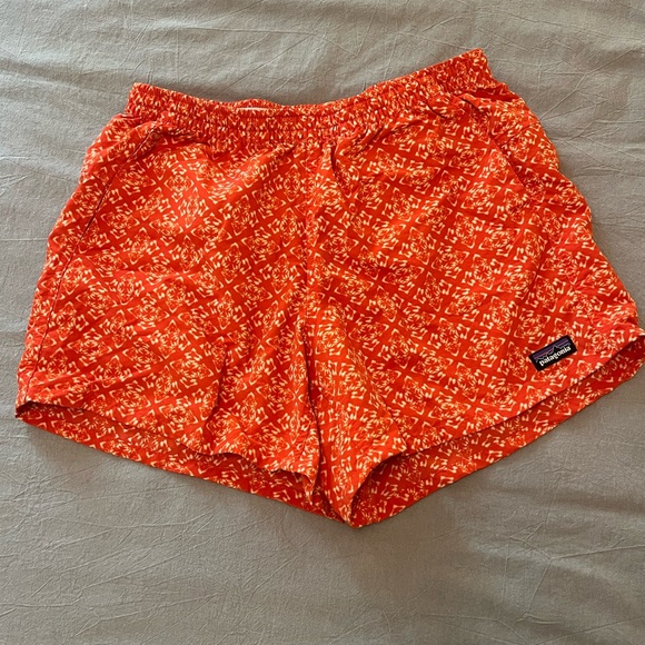 Patagonia Pants - Patagonia women’s shorts size smalll